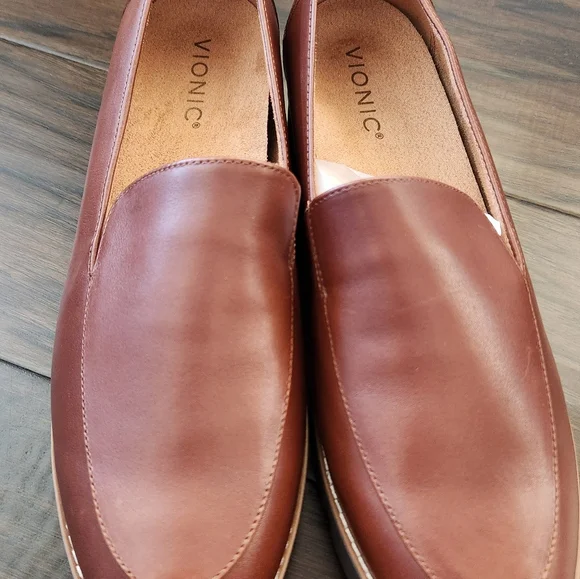 Vionic Kensley Leather Slip-On Lug Sole Platform Loafers. Women's size 9.5. - Picture 6 of 11